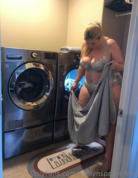 ashlynsparks free pornographic model gallery