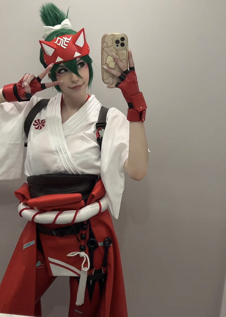 emiki28 star nude pictures