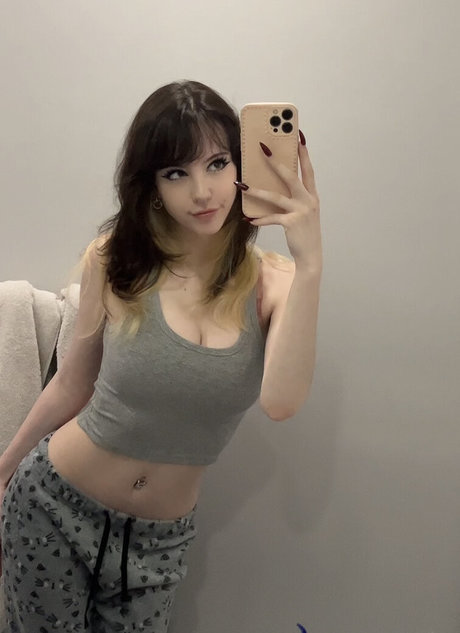 emiki28 exclusive star pic