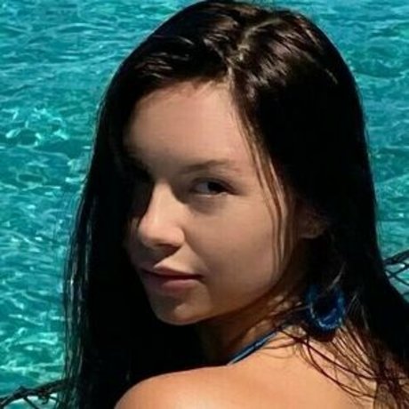 dick rate queen star nude photos