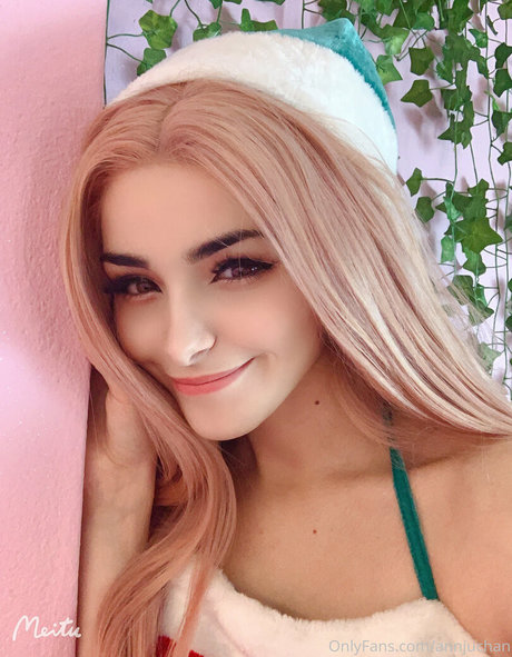 Annju Chan pornstar sex pic