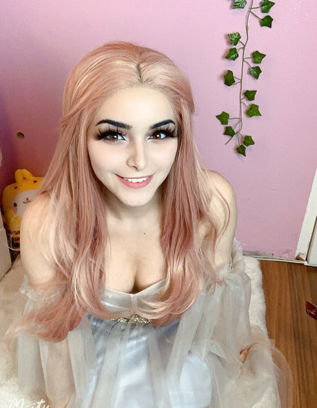 Annju Chan beautiful pornstar img