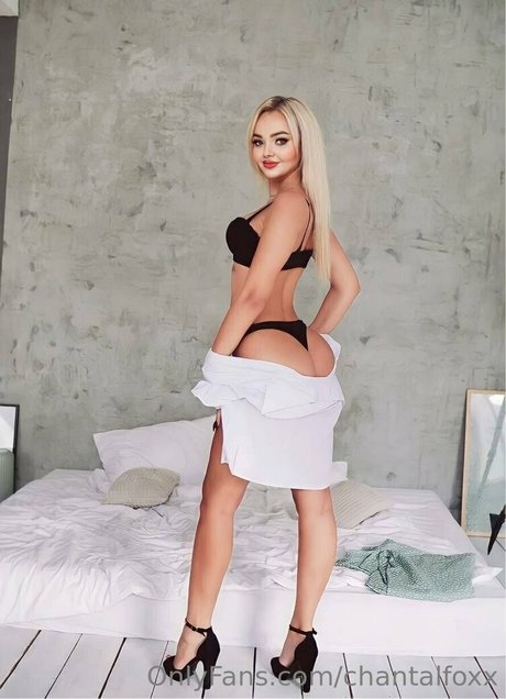 chantalfoxx model hot img