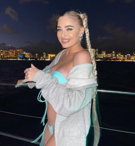 Viperous free model pic