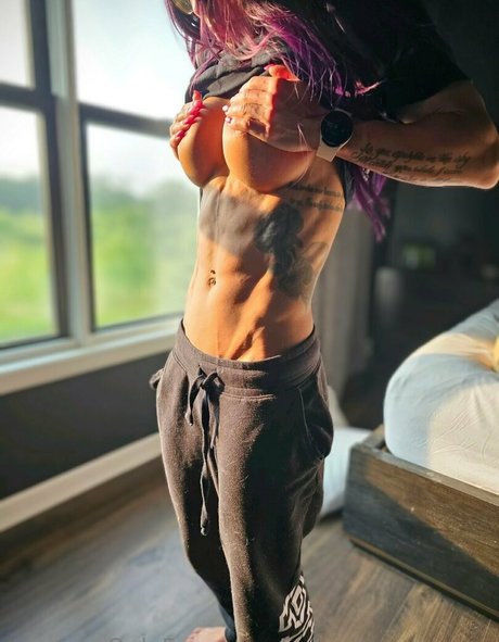 autumnpowersxo pornographic model photos