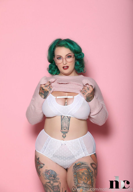 nothingbutcurves art star pics