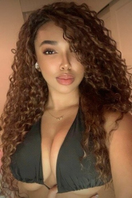 Savii exclusive model gallery