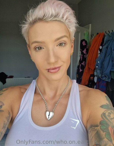 who on earth is anna nude pornstar image