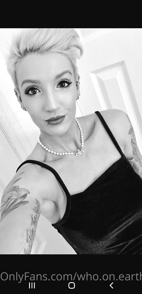 who on earth is anna perfect star archive