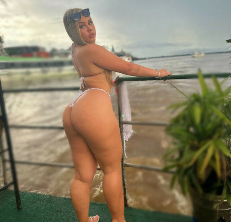 Ana Caroline model pretty galleries