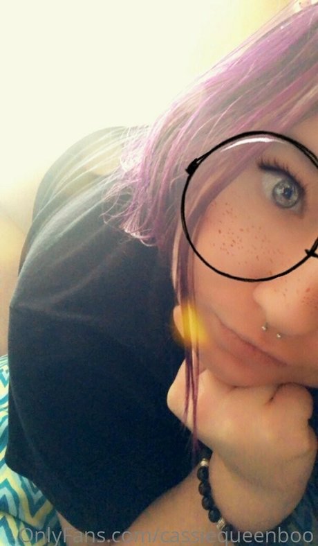 cassiequeenboo naked model pictures