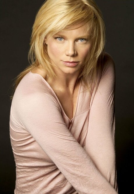 Peta Wilson nice model photo