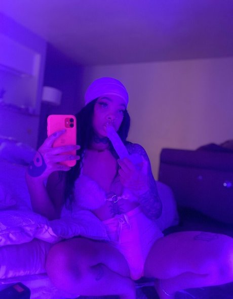 tiffanylannette adult model pics