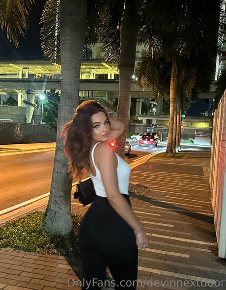 devinnextdoor pornographic model galleries