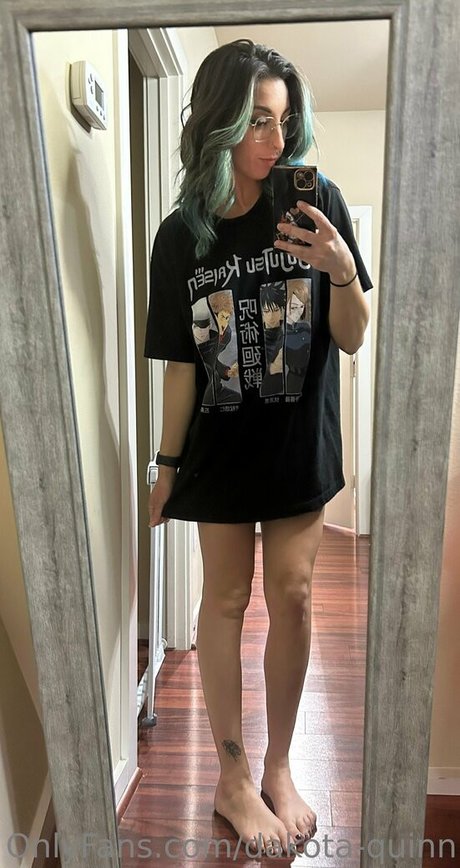 dakota quinn nude model images