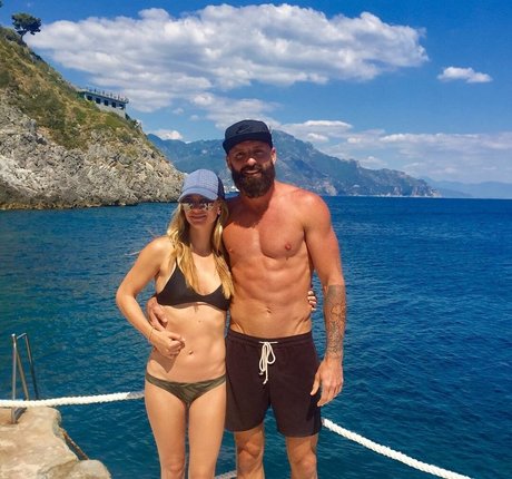 AJ Cook model sex archive