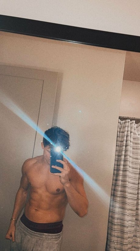 itsjustparker star sexy image