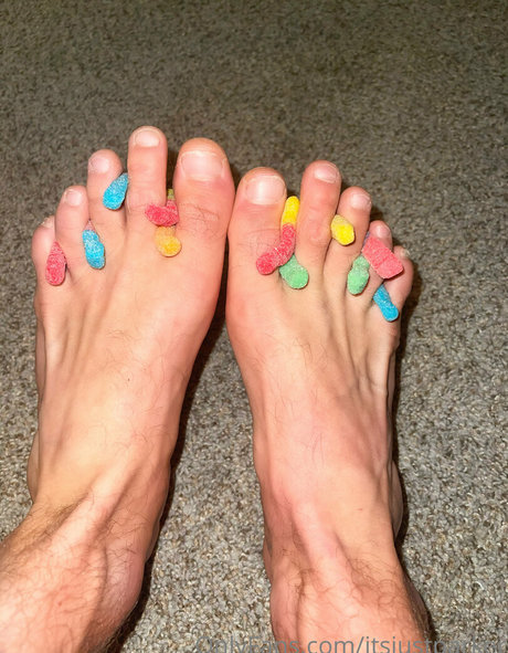 itsjustparker pretty pornstar pic