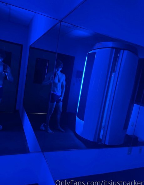 itsjustparker naked model galleries