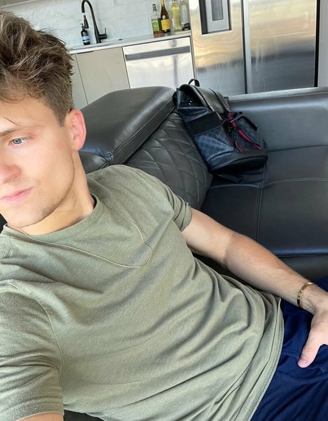 itsjustparker sex actress photo