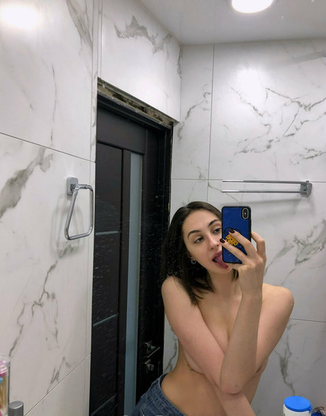 pure seductress art star image