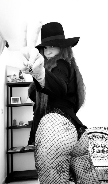 mingnaa naked pornstar image