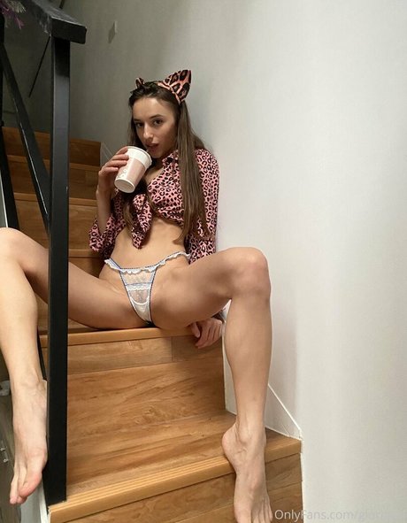 gloriasol model naked images