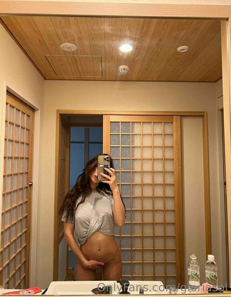 gloriasol naked star picture