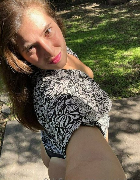 manuelahola star nudes pictures