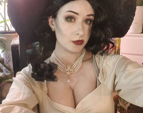 yaboielina naked star gallery