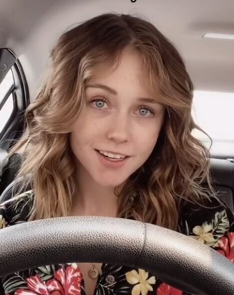 Kira Graceeee model art pics