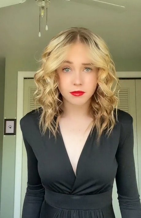 Kira Graceeee erotic pornstar pic