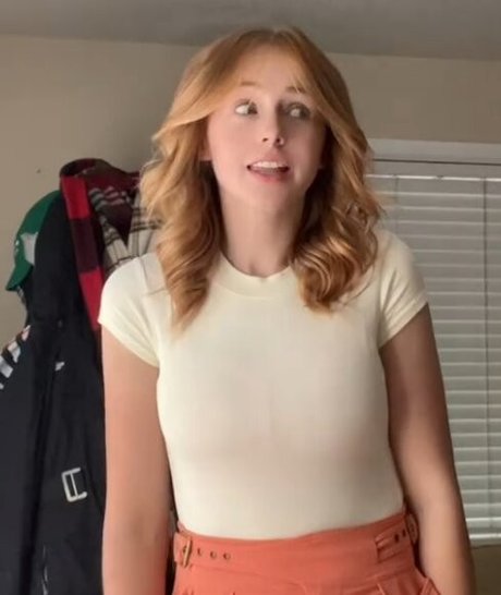 Kira Graceeee pornstar beautiful photos