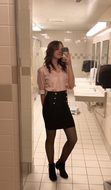 Kira Graceeee xxx actress image