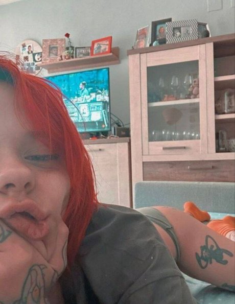 xhuronax model free archive