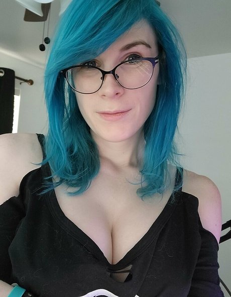 Kyliebitkin nude actress pic