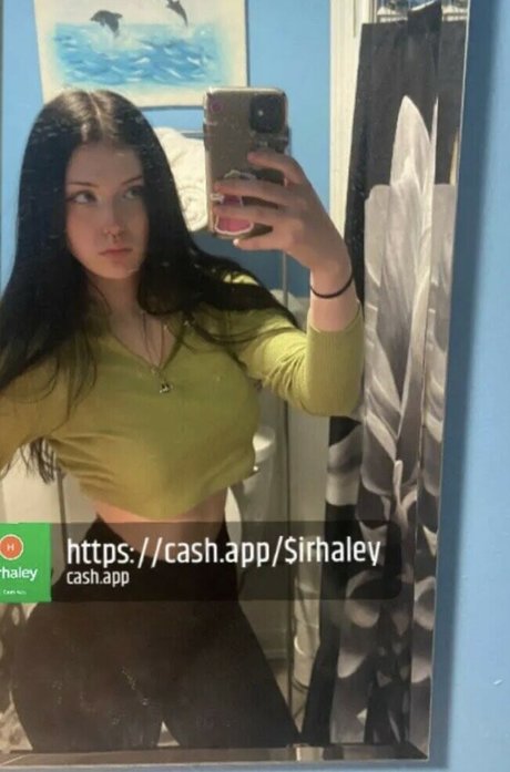 Haleyszklarz nude model img