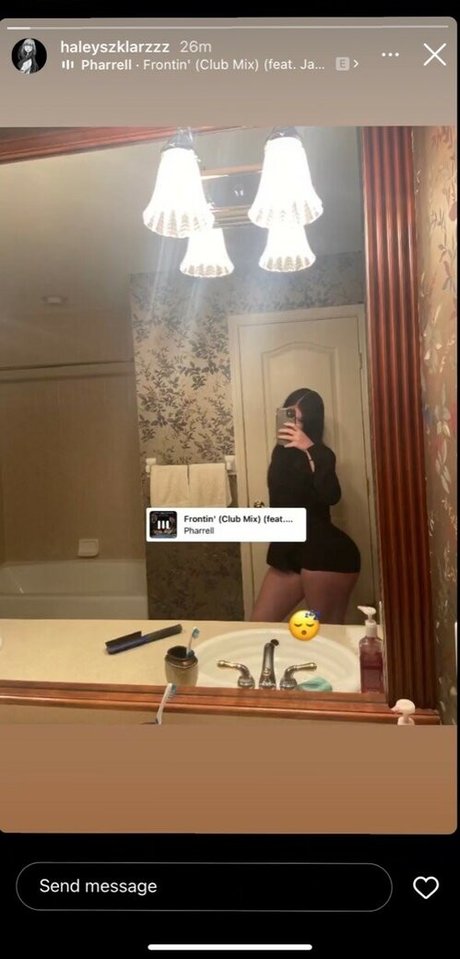 Haleyszklarz sexy star photo