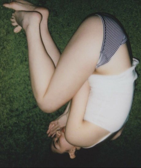 Mia Kerin model adult img