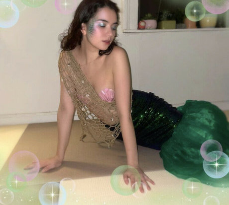 Mia Kerin pretty star photo