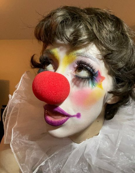 opal skye model top image