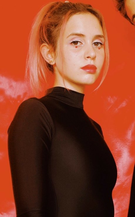 Mica Tenenbaum sexy actress pics