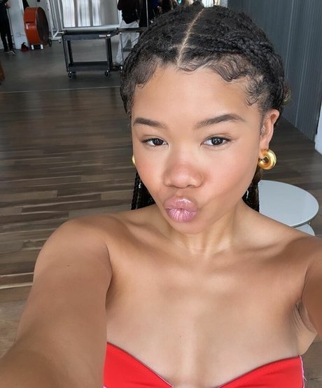 Storm Reid sexy actress pics