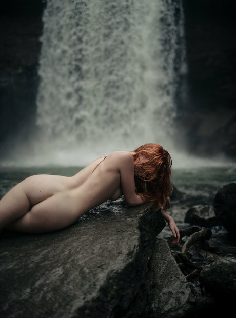 Astridadventures pretty pornstar img