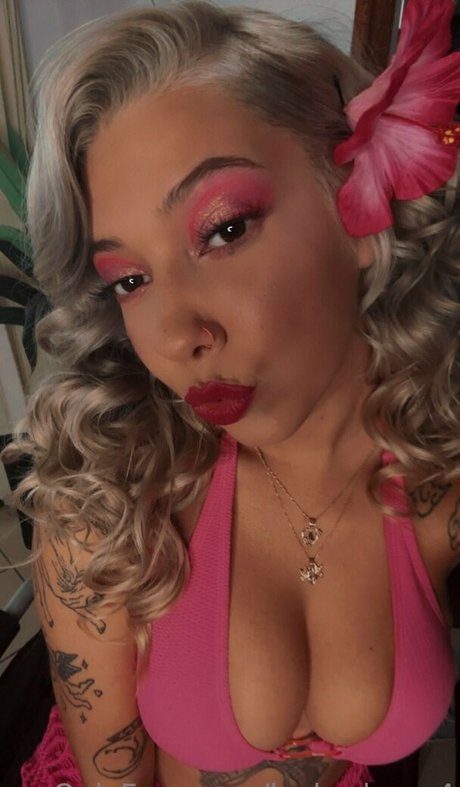 LuckyClover4 exclusive pornstar photos