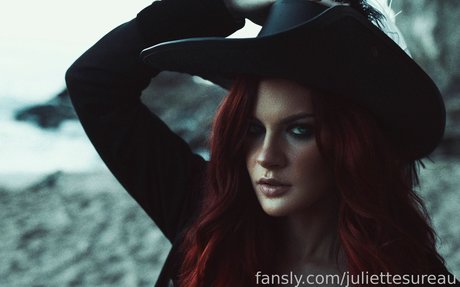 Juliettesureau sexy actress galleries