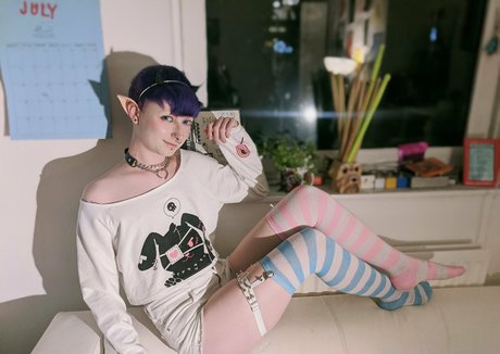 enbyjupiterfree art star image