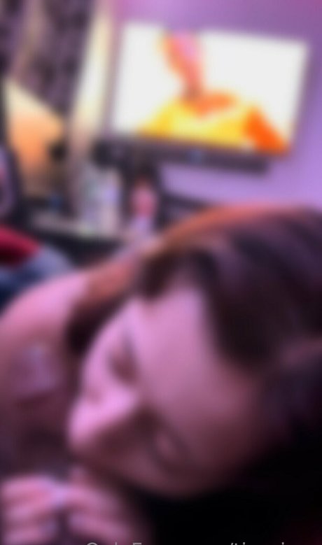 tinyrissy sex model pictures