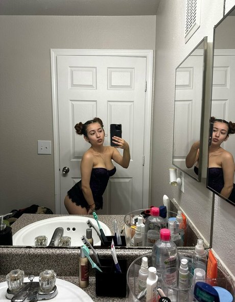 tinyrissy star xxx pics