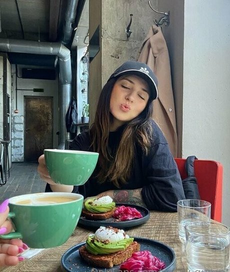 nataly queen high quality actress gallery